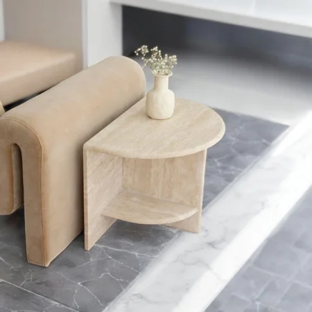 ORION : Table d'Appoint en Travertin Élégance Naturelle